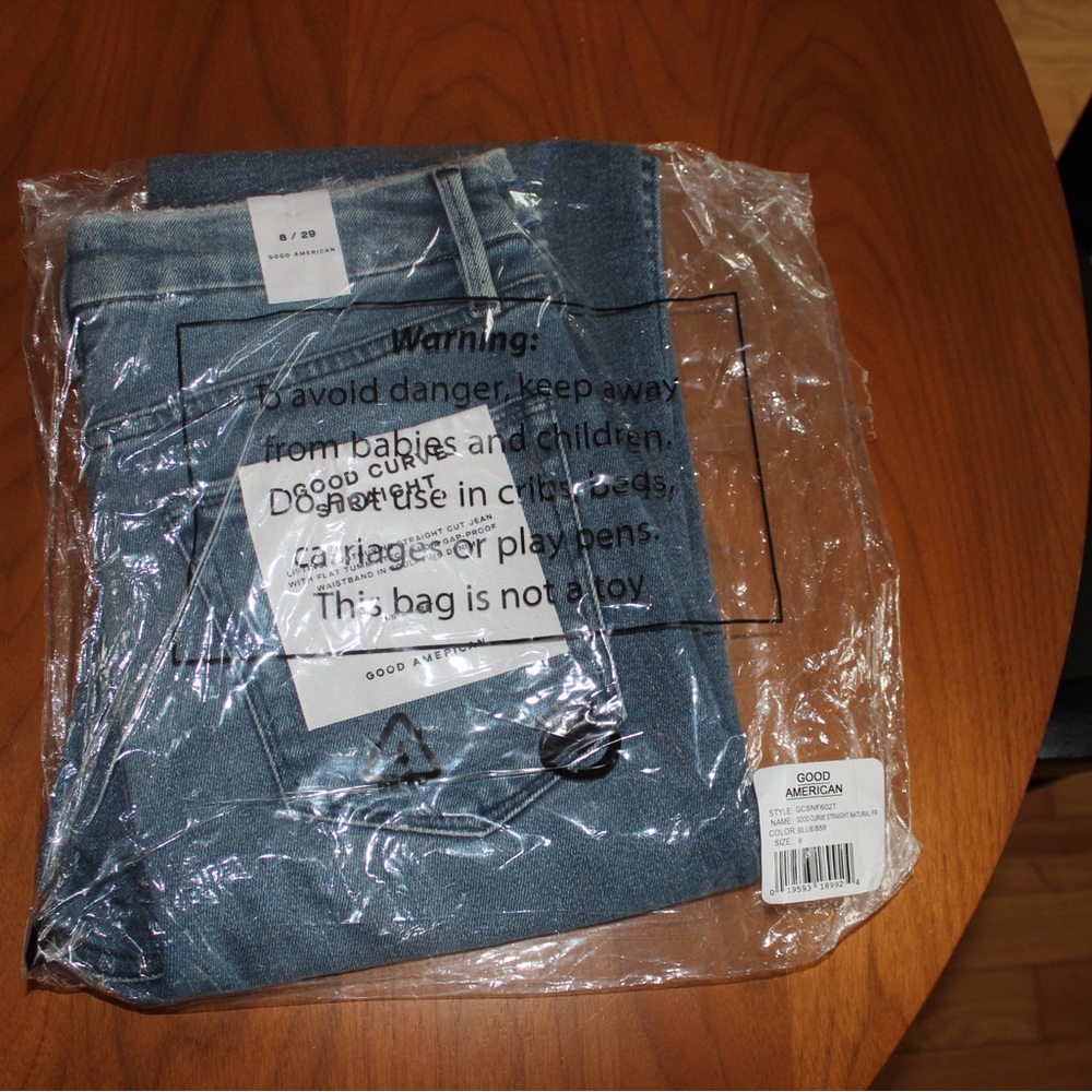 Good American Good Curve High Rise Straight Jeans in Blue 858 - Size 29